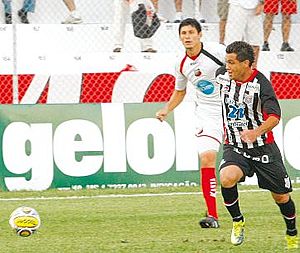 Em briga de Galo, Ituano leva a pior e estreia com derrota no Paulista