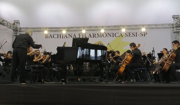 Maestro João Carlos Martins encanta Itu durante concerto no SESI