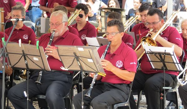 Banda União toca clássicos em apresentação especial de Natal